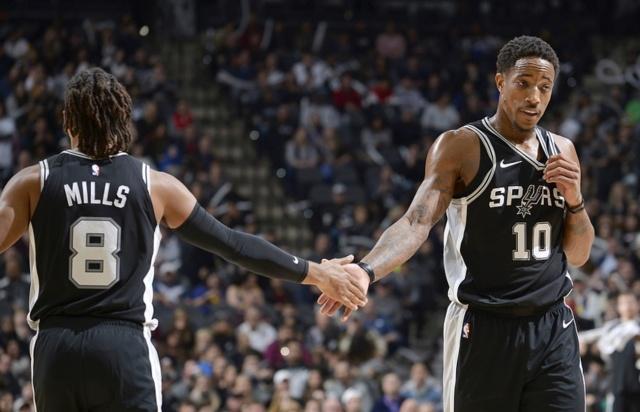 拉眼角引发争议的全北助教宣布辞职，此前因种族歧视被判禁赛5场（因拉眼角争议、涉种族歧视被禁赛5场的全北助教宣布辞职）