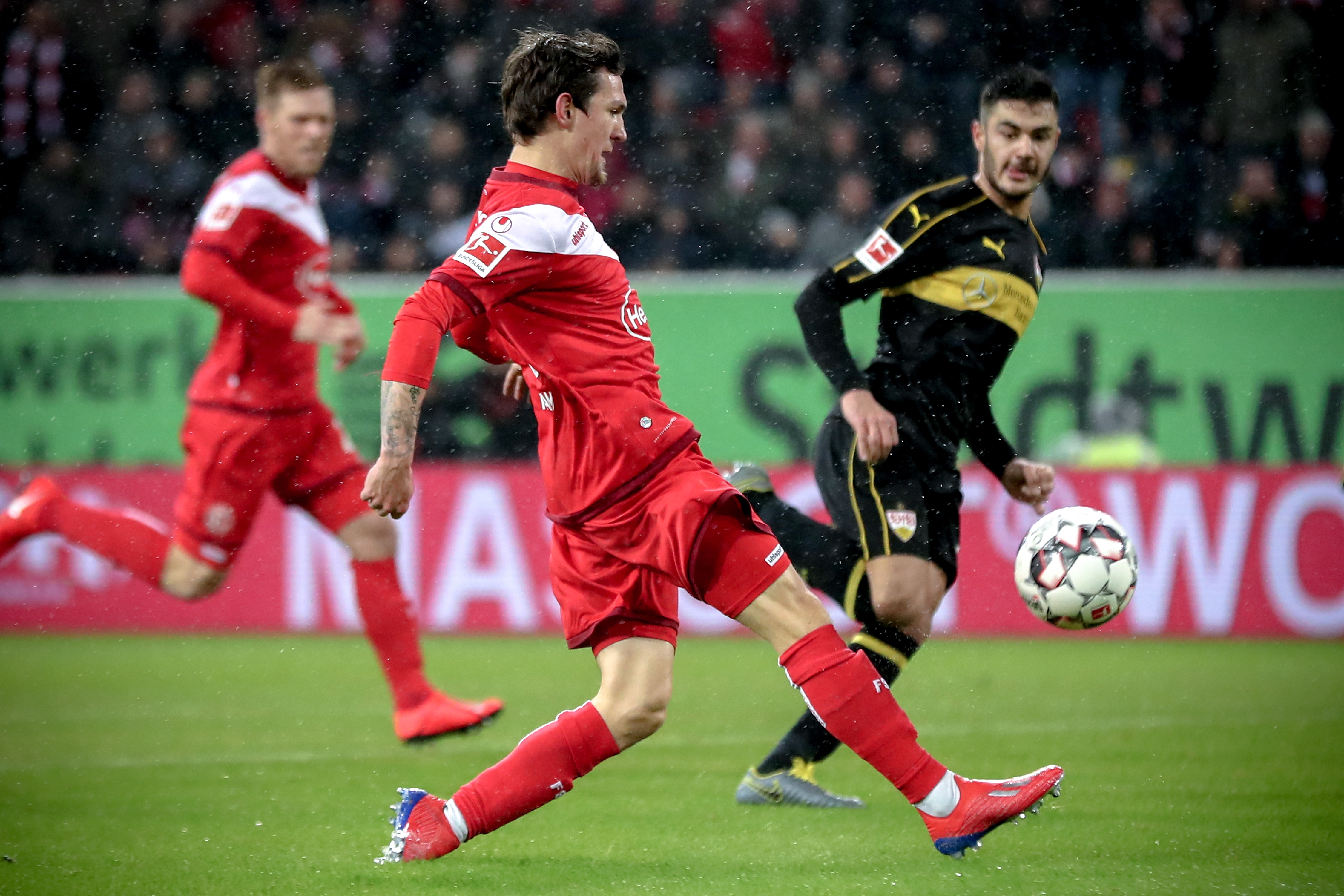 斯基拉：意足协主席提出联赛改革方案，减少意甲降级球队数量（斯基拉：意足协主席倡议联赛改革，意甲降级名额或将减少）