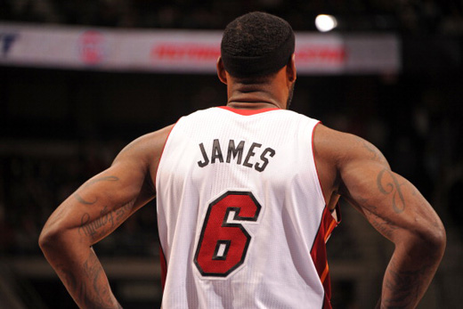 慢镜头：都灵市将建造海瑟尔惨案遇难者纪念碑（慢镜头：都灵将设立海瑟尔惨案遇难者纪念碑）