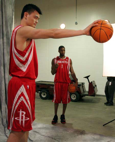 韩国中场控制力依旧可怕（韩国队中场掌控力仍然惊人）